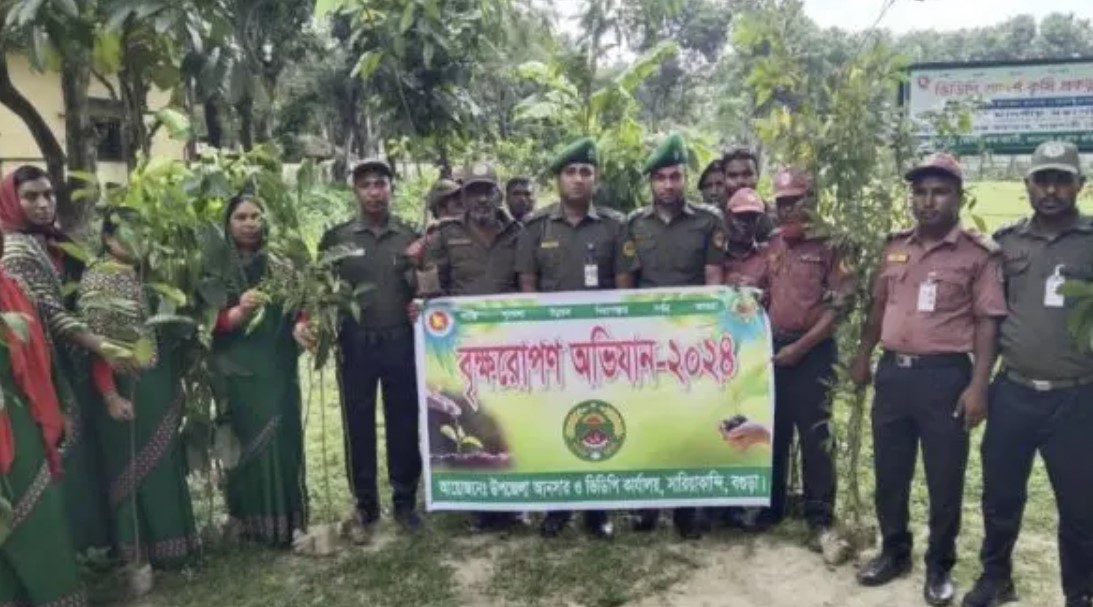 সারিয়াকান্দিতে আনসার ভিডিপির বৃক্ষরোপন কর্মসূচির অভিযান 